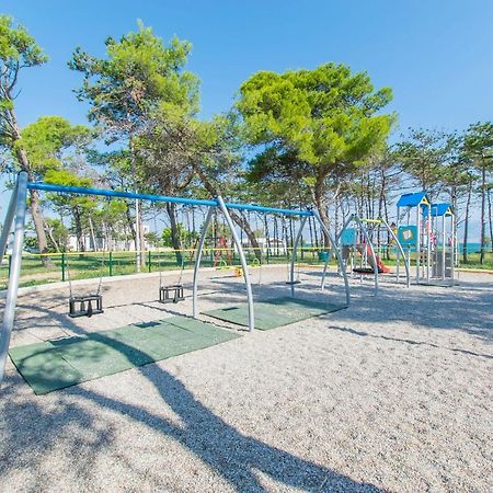 Apartments Keti Нин Екстериор снимка