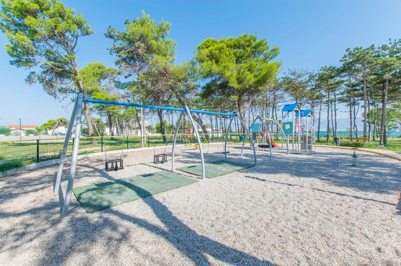 Apartments Keti Нин Екстериор снимка