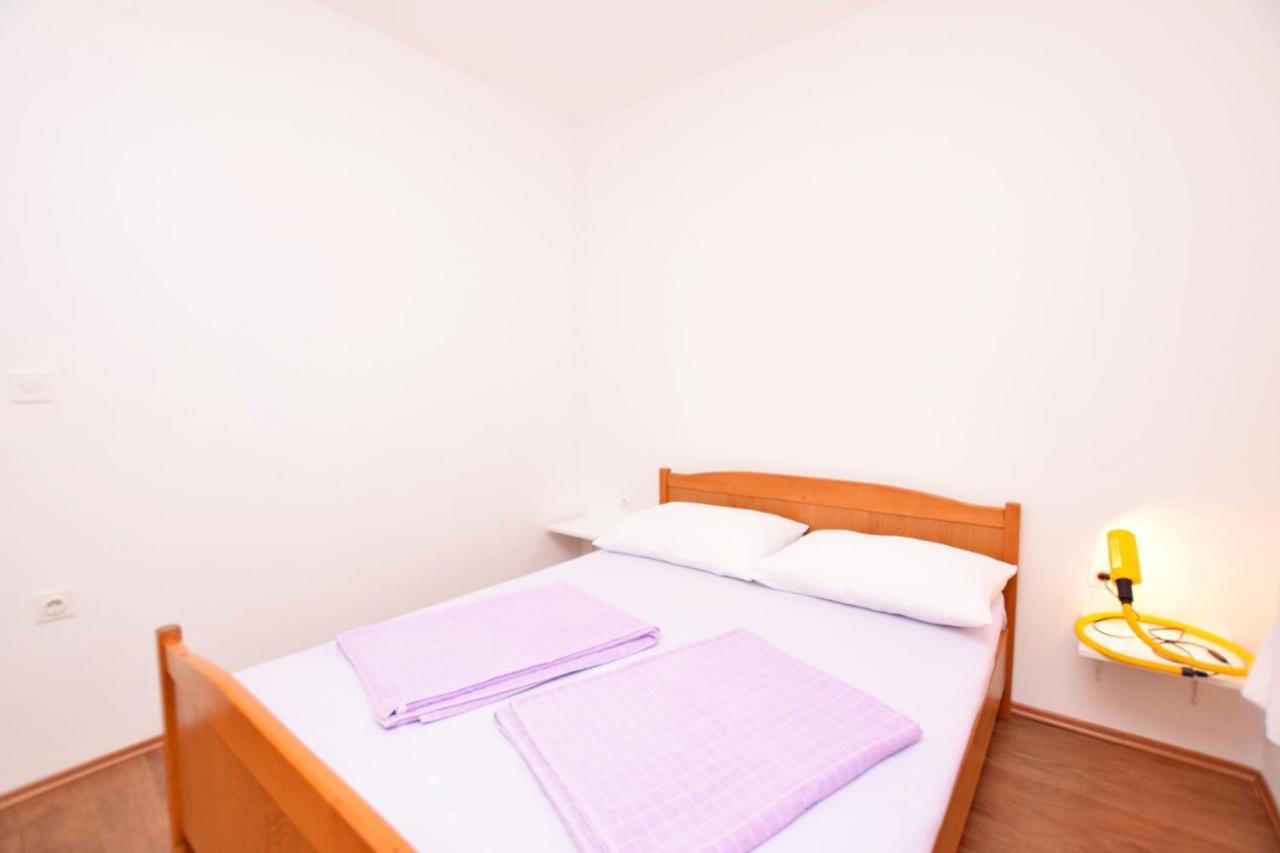 Apartments Keti Нин Екстериор снимка