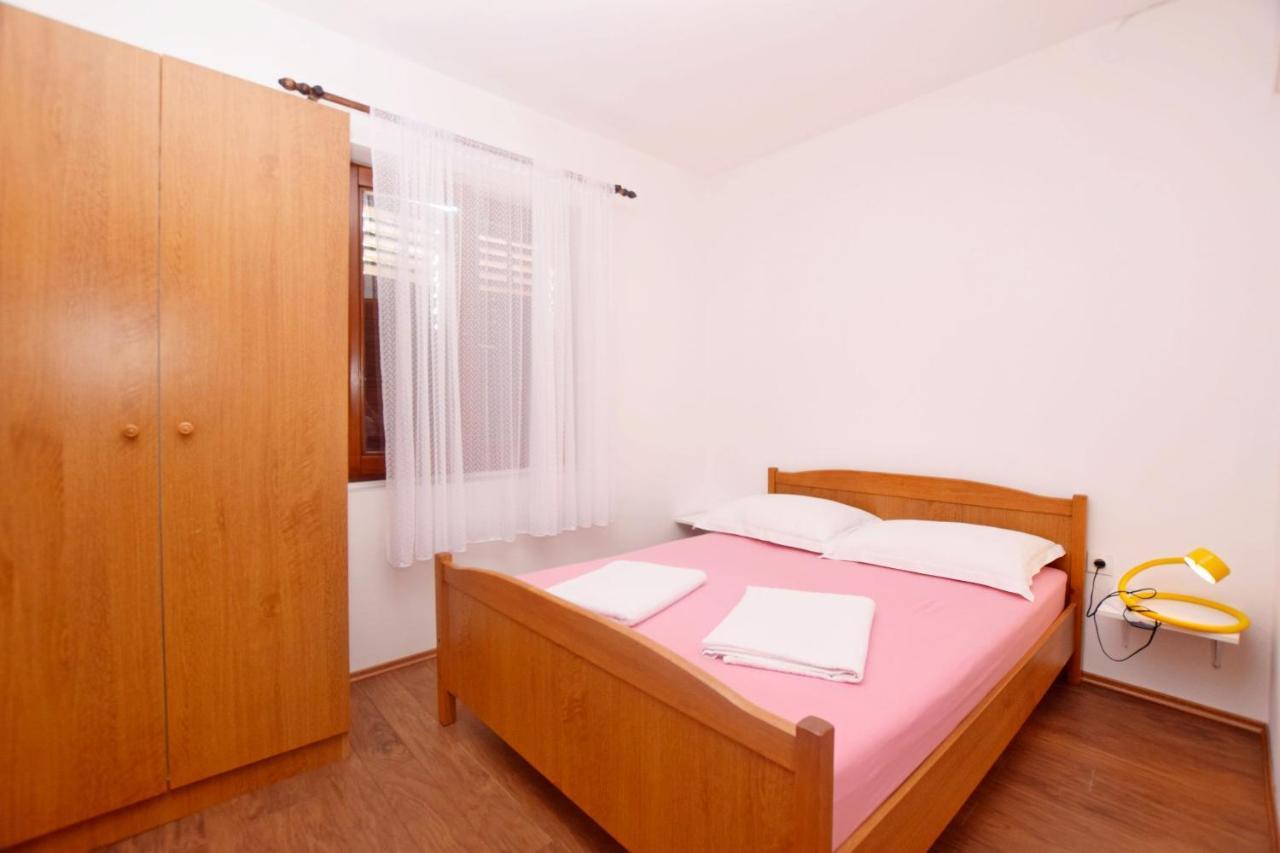 Apartments Keti Нин Екстериор снимка