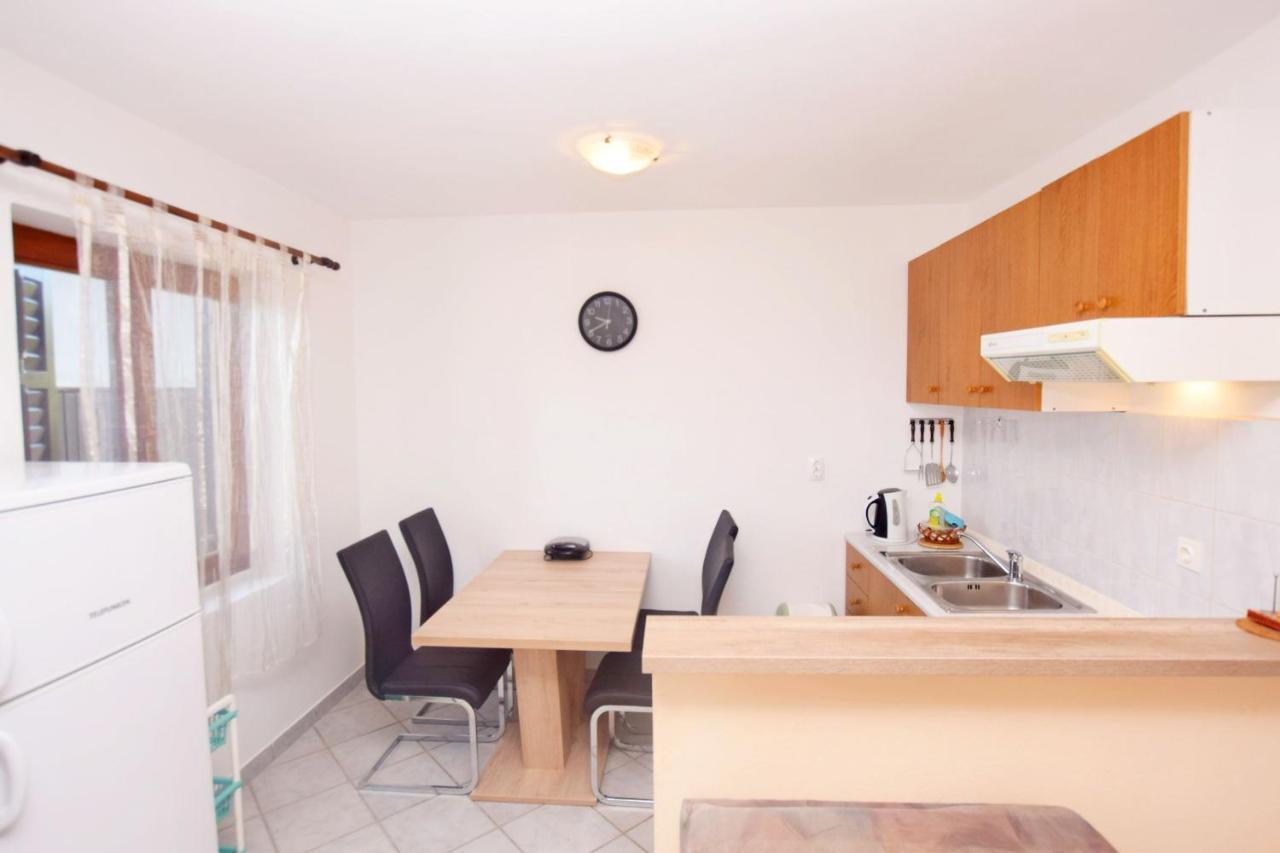 Apartments Keti Нин Екстериор снимка