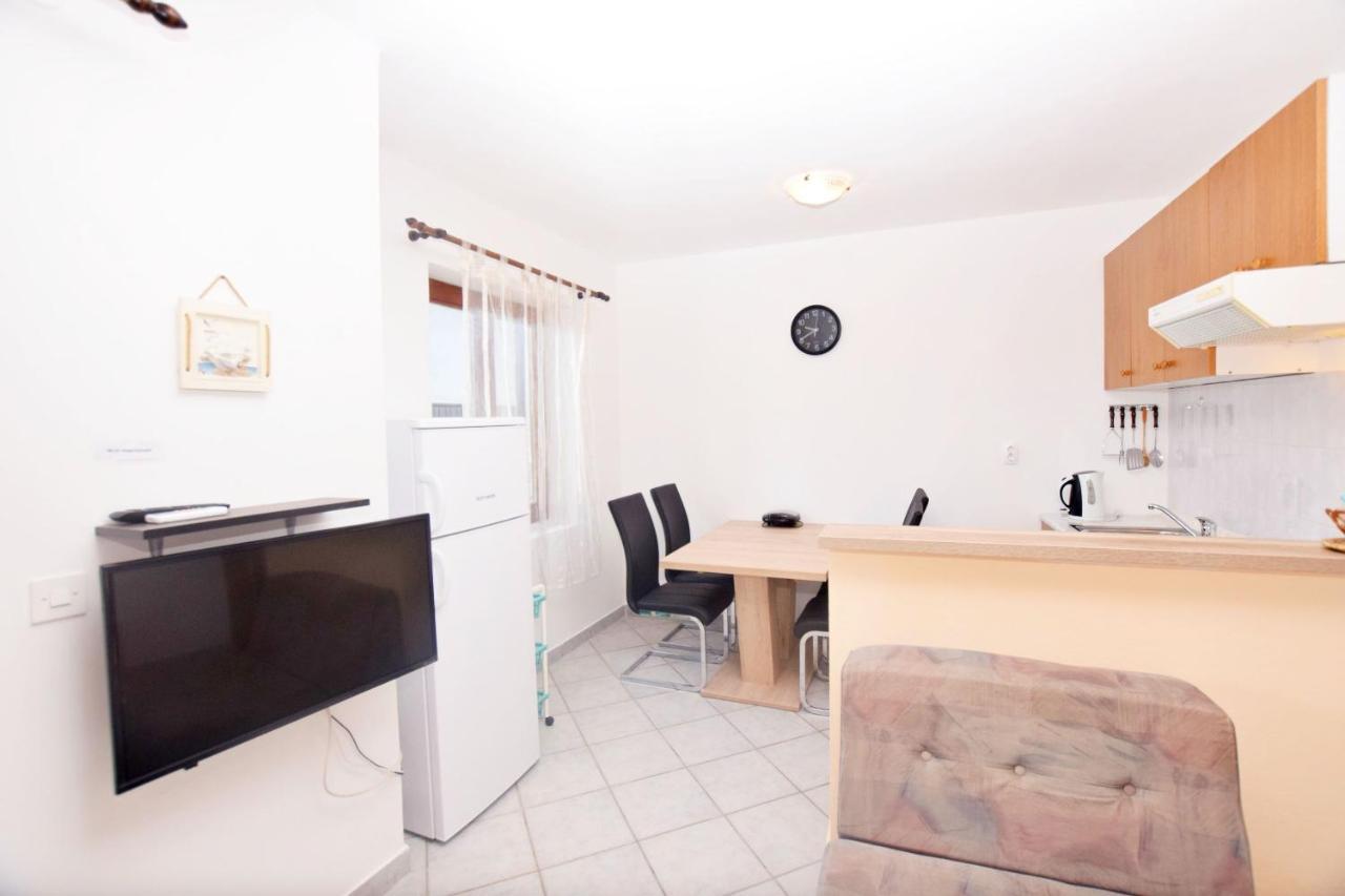 Apartments Keti Нин Екстериор снимка