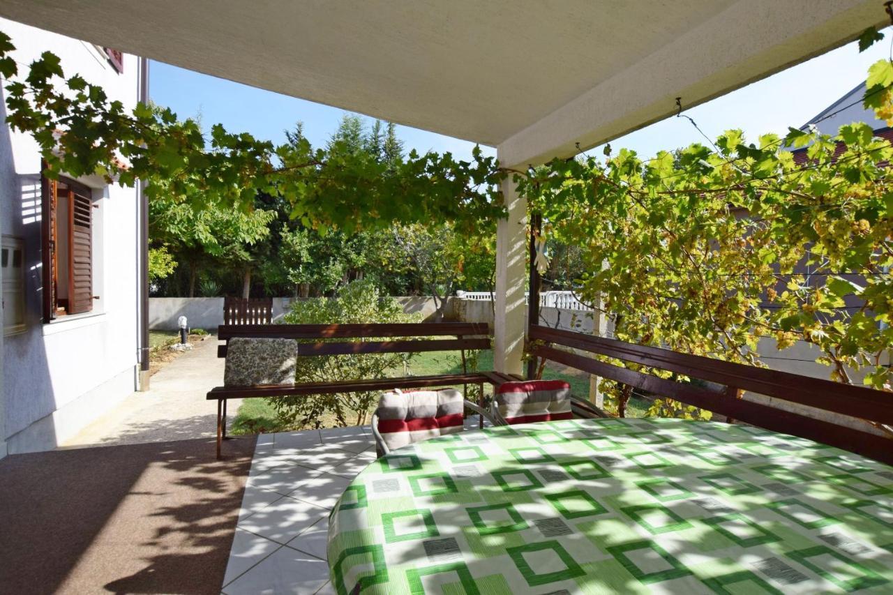 Apartments Keti Нин Екстериор снимка
