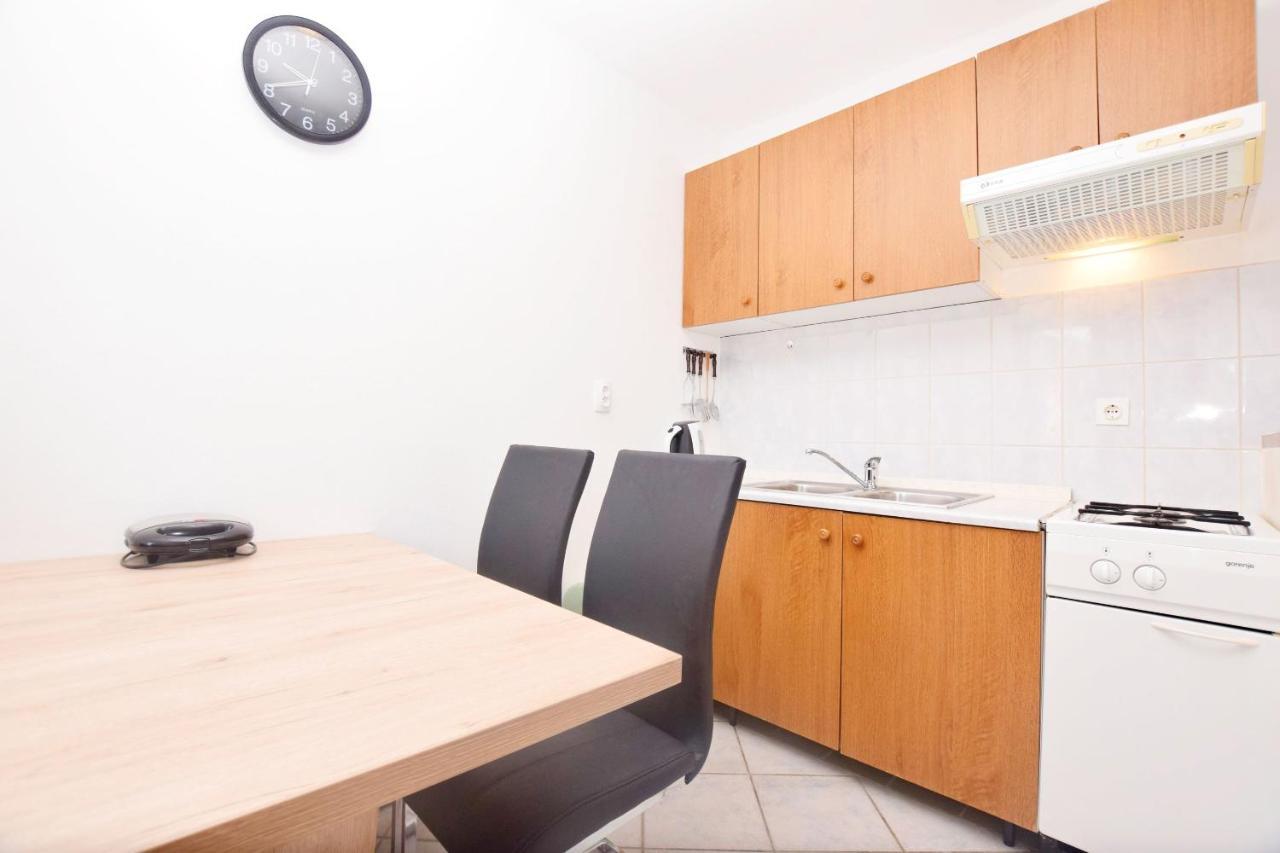 Apartments Keti Нин Екстериор снимка