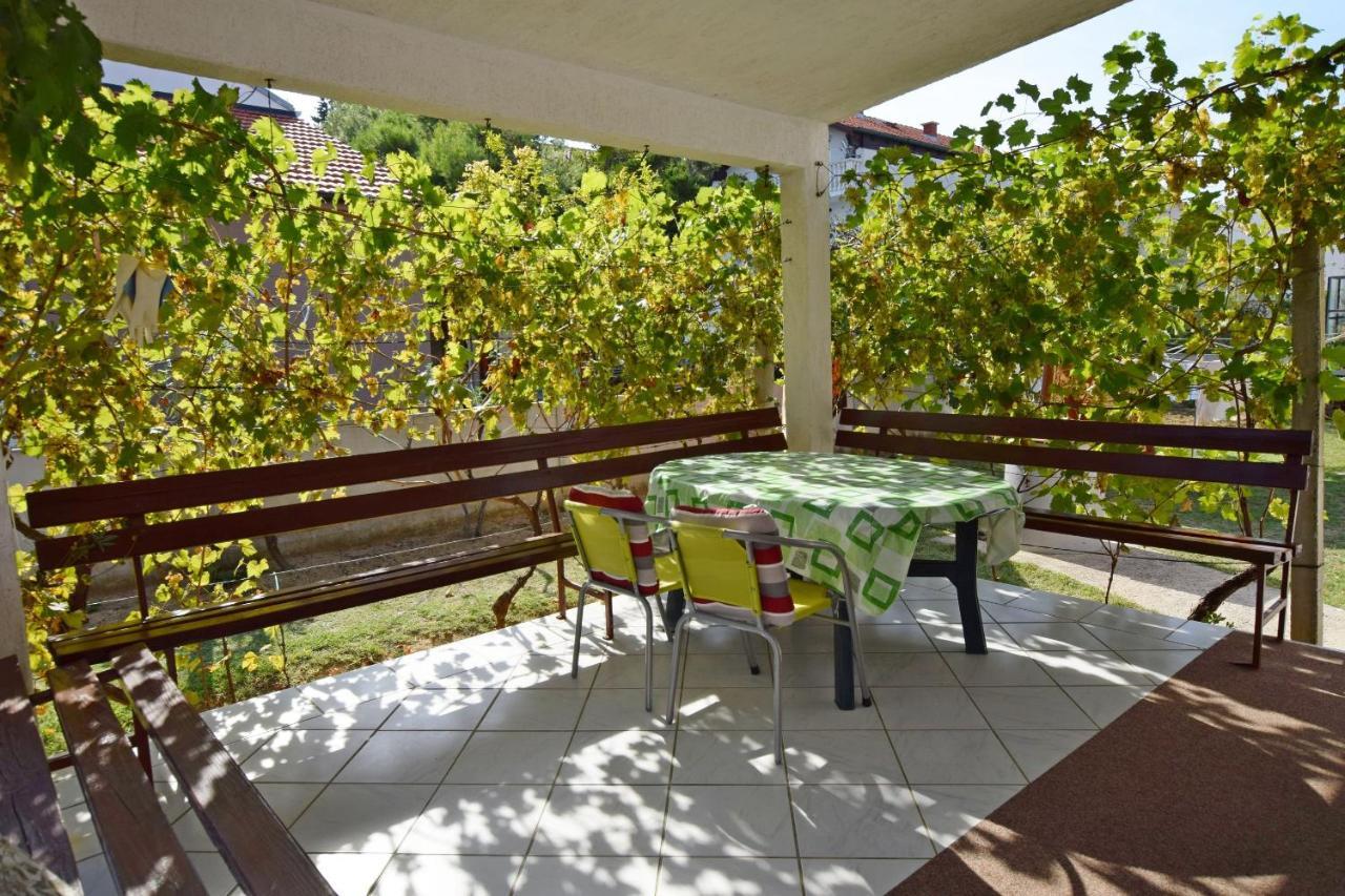Apartments Keti Нин Екстериор снимка