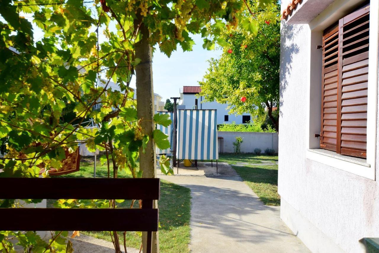 Apartments Keti Нин Екстериор снимка