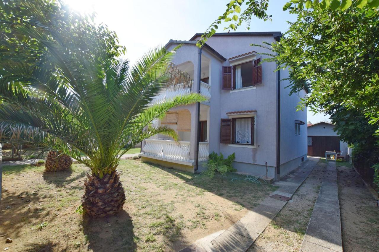 Apartments Keti Нин Екстериор снимка