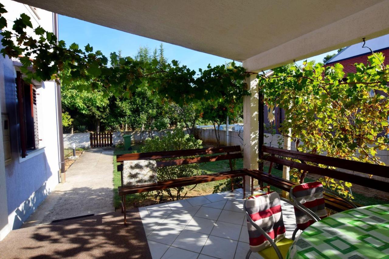 Apartments Keti Нин Екстериор снимка